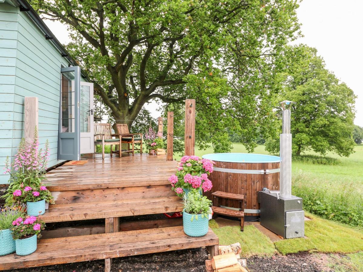 The Lazy Mare By The Water Villa Rugeley Exteriör bild